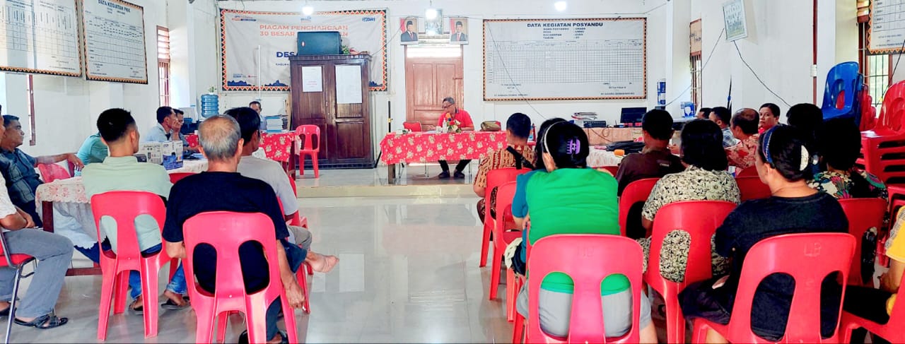 KEPALA DESA DAN PERANGKAT DESA BERSAMA KETUA DAN ANGGOTA LPM MUSYAWARAH UNTUK PEMBAHASAN DAN PELAKSANAAN RENOVASI RUMAH TIDAK LAYAK HUNI (RLTH) DESA UMBU KECAMATAN GIDO KABUPATEN NIAS TAHUN ANGGARAN 2025